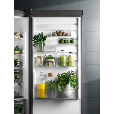 Combina Frigorifica NoFrost Electrolux LNT7ME32X2, E, NoFrost, Inox Antiamprenta,186 x 60 x 65 Cm-01