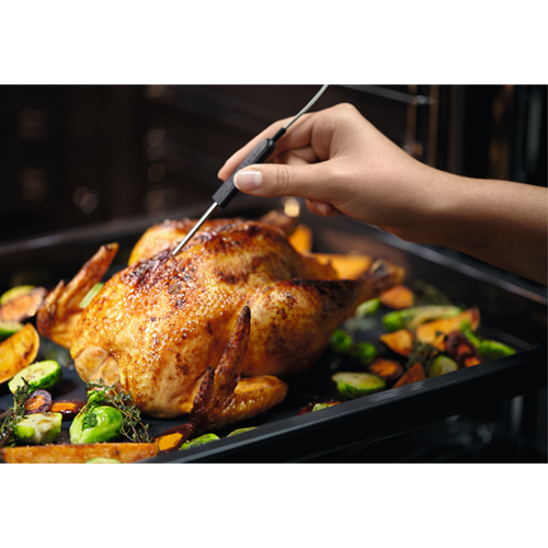 Cuptor Electric Multifunctional Cu Abur Electrolux EOB9S31WX, WiFi, SteamBoost, 800 Pro, A++, 70 Litri, Inox Si Negru