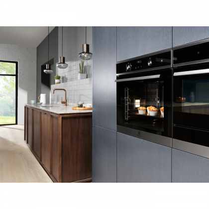 Cuptor Cu Abur Electrolux EOD6P66X, SteamBake Cu Autocuratare Pirolitica, A+, 72 Litri, Inox Antiamprenta, 59,4 x 59,6 x 56,9 Cm