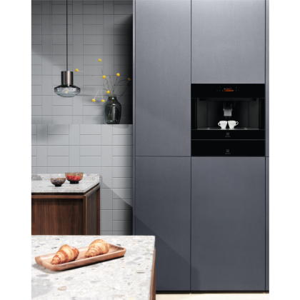 Espressor Incorporabil Electrolux KBC85Z, Negru, 45 x 56 x 55 Cm