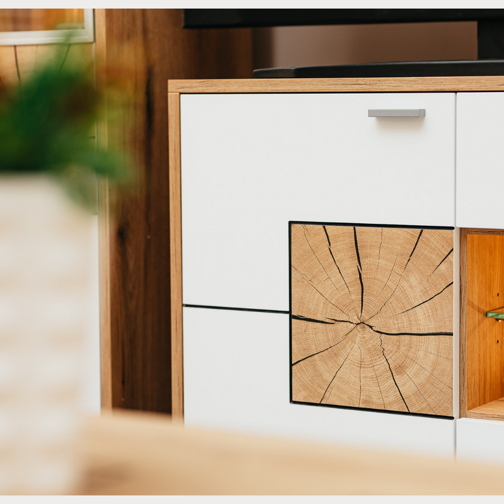 Comoda Tv Urbano White Cu 2 Usi, 2 Sertare Si 1 Nisa Alb Si Natur, 140 Cm