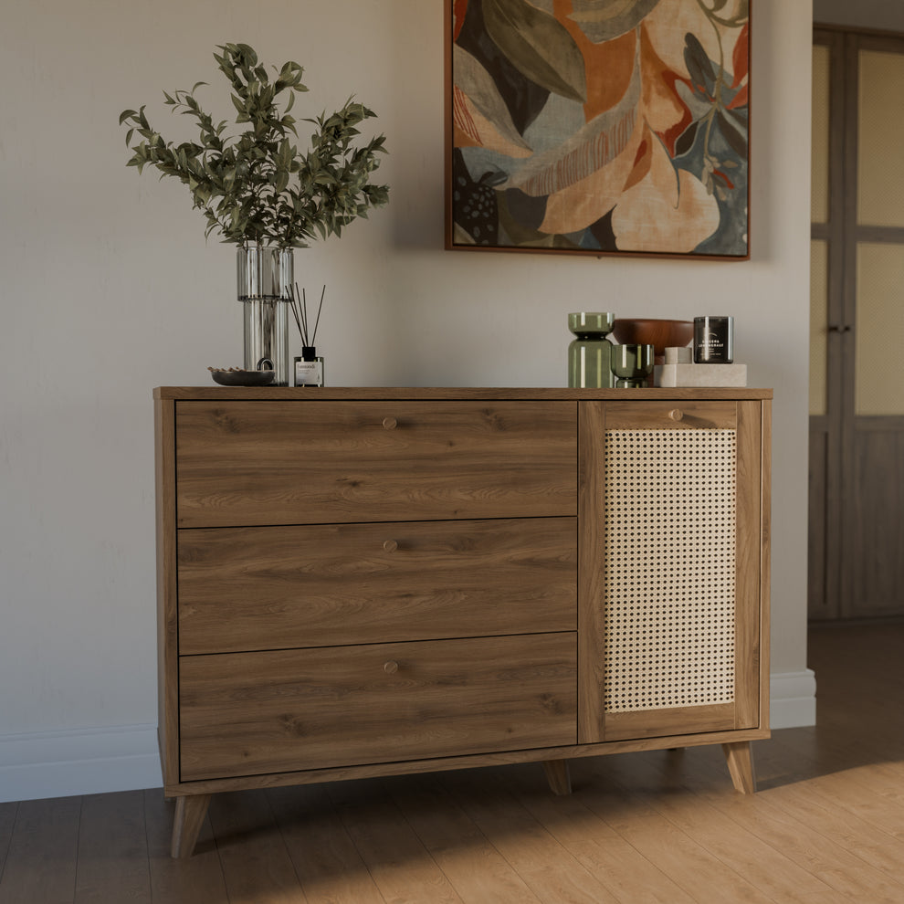 Comoda 1 Usa Si 3 Sertare Glowkiss, Stejar Valencia Si Ratan Natural, 119.5 Cm
